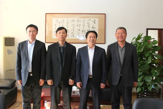 辽宁省委讲师团副团长张启元教授应邀来leyu乐鱼做专题报告