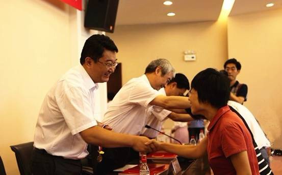 leyu乐鱼教师在全国青年教师教学技能竞赛中获优异成绩