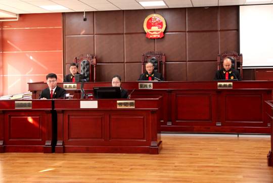 “庭审走进法学院”活动“第一槌”在leyu乐鱼敲响
